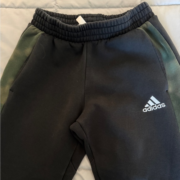 Adidas Black Jogger Sweatpants with Green Camo Side Panels | Size M - Picture 6 of 13